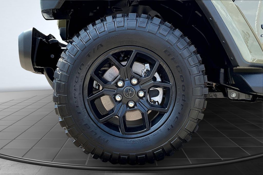 2025 Jeep Gladiator Sport Green at Texan Dodge Chrysler Jeep Ram