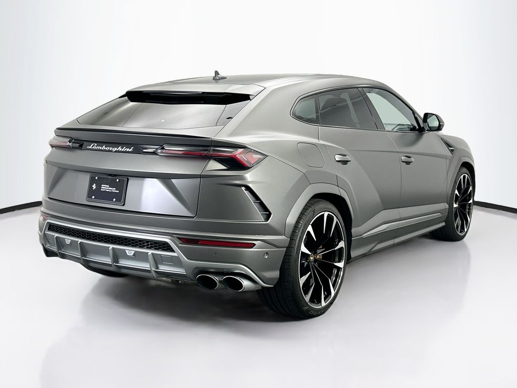 Thumbnail: 2021 Lamborghini Urus - 5