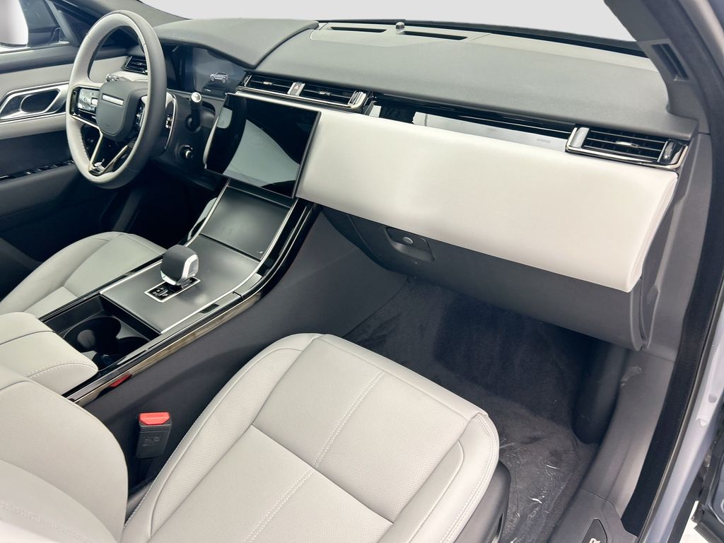 Thumbnail: 2026 Land Rover Range Rover Velar - 16