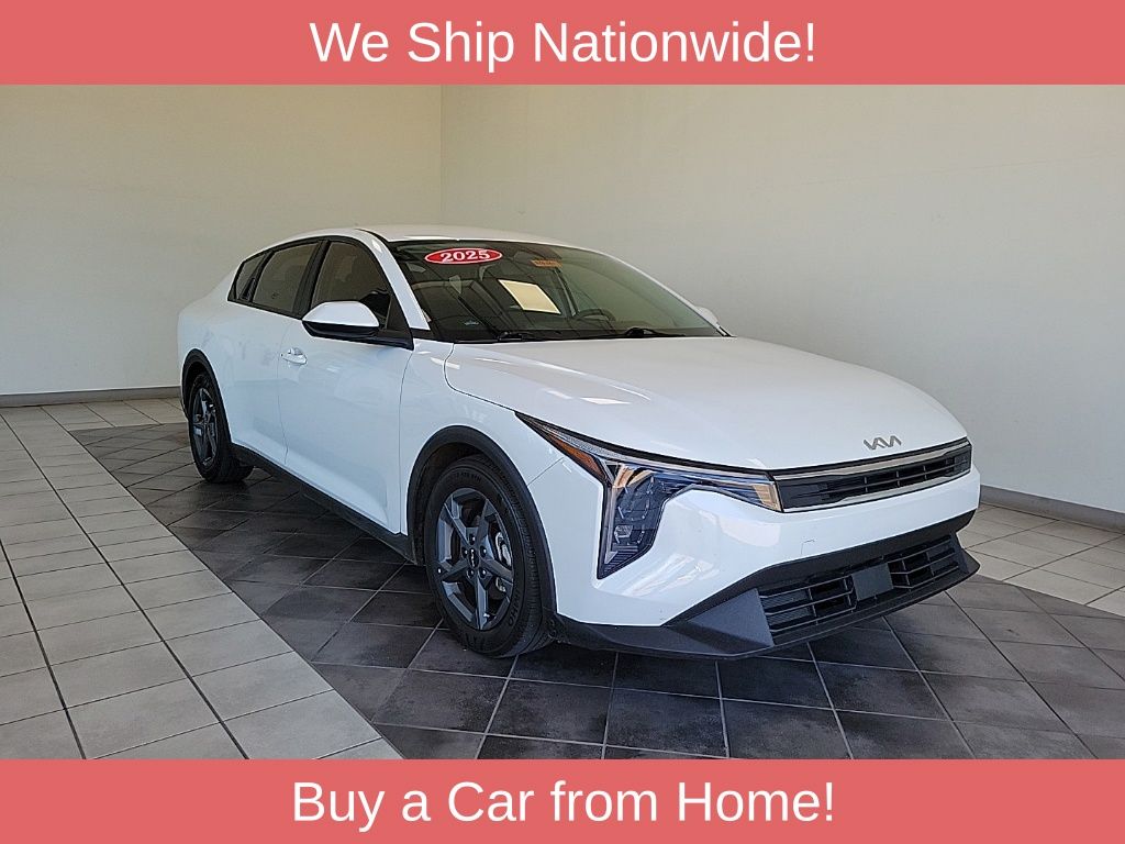  2025 Kia K4 LXS FWD   
