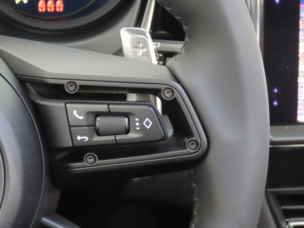 Thumbnail: 2026 Porsche Macan - 22