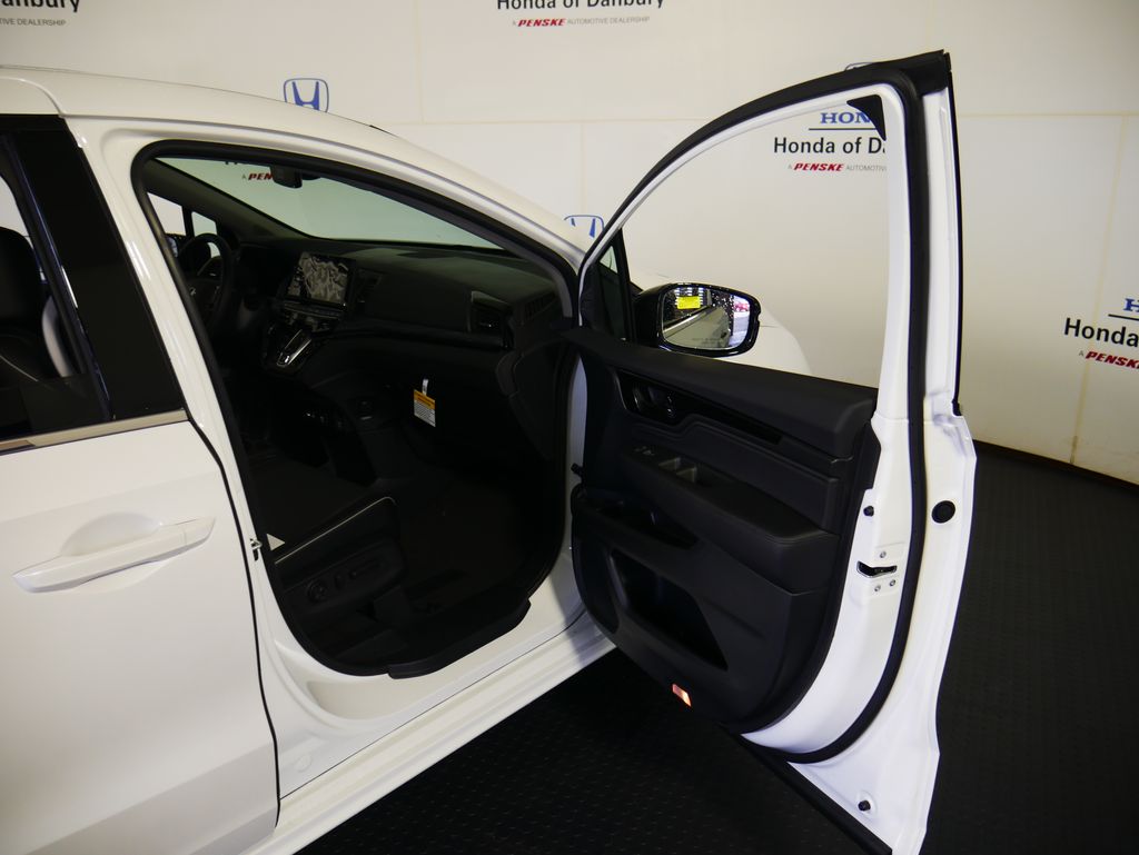 Thumbnail: 2026 Honda Odyssey - 7