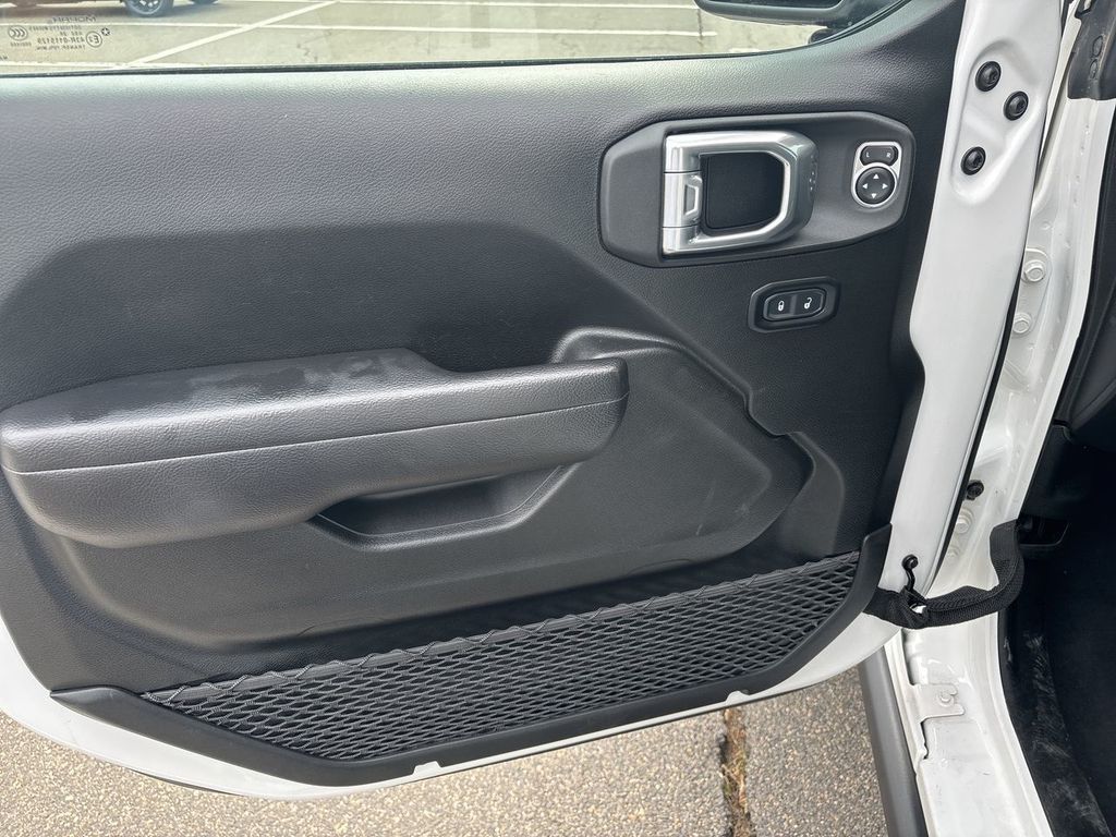 Used 2024 Jeep Wrangler SUV
