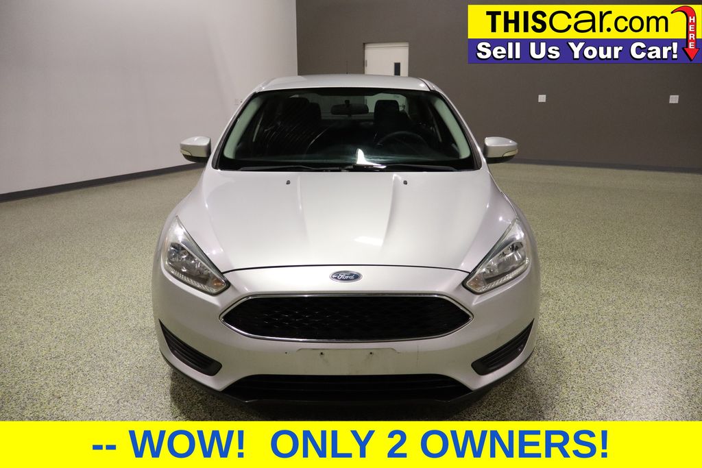 2015 Ford Focus SE photo 2