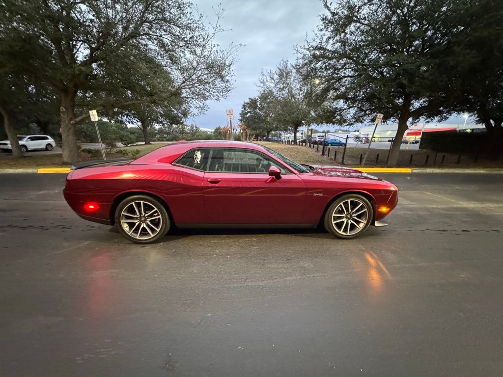 2023 Dodge Challenger R/T 6