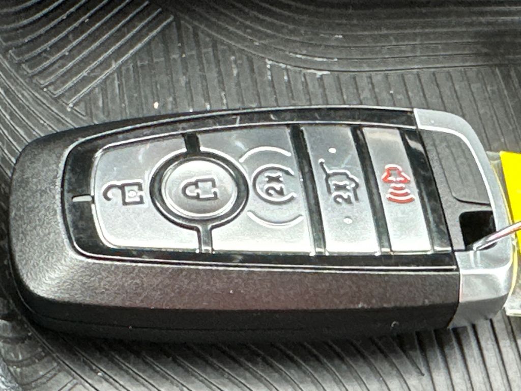 Used 2025 Gray Metallic Ford ST-Line image 34