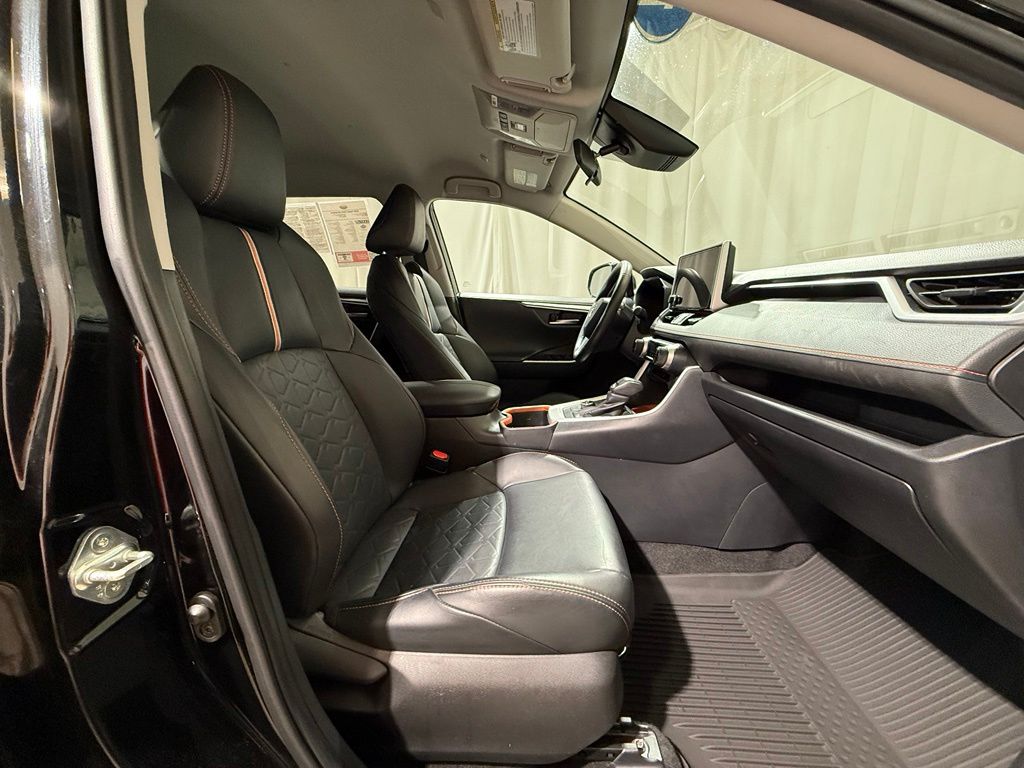 Thumbnail: 2024 Toyota RAV4 - 21