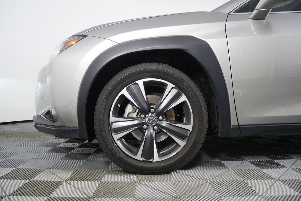 Thumbnail: 2020 Lexus UX - 7