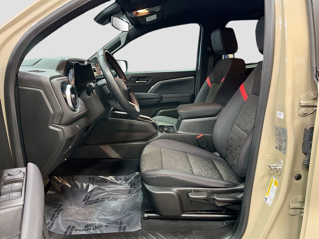 Used 2024 Sand Dune Metallic Chevrolet Z71 image 20