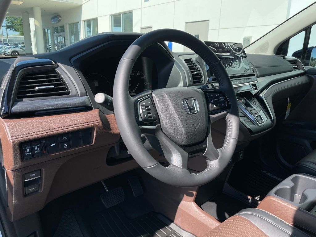 2025 Honda Odyssey Elite 28