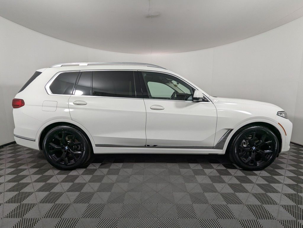 2022 BMW X7 xDrive40i photo