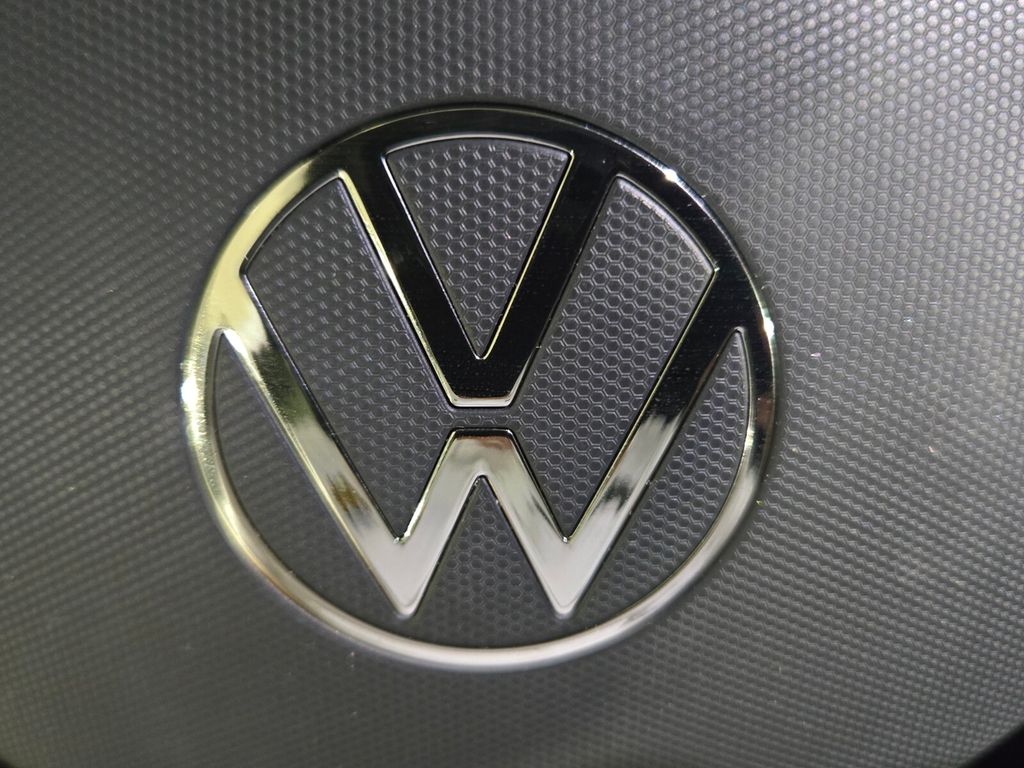2021 Volkswagen Atlas - $24,685