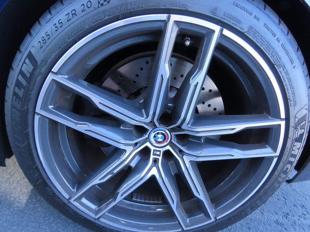Thumbnail: 2023 BMW M5 - 16