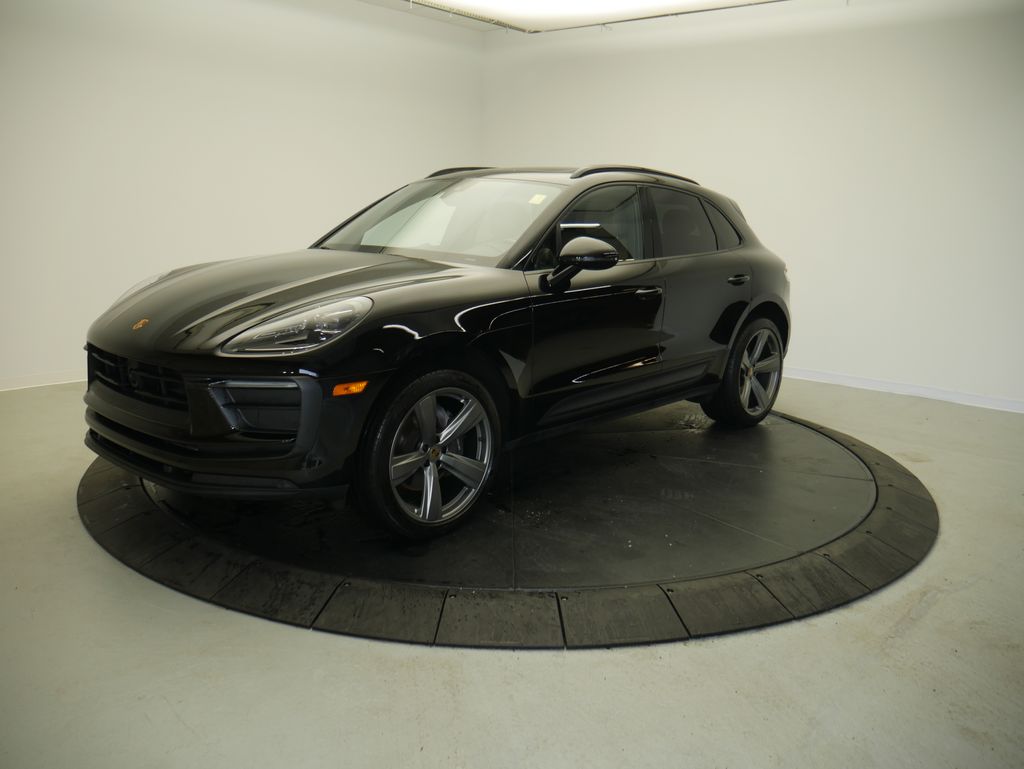 Thumbnail: 2023 Porsche Macan - 1