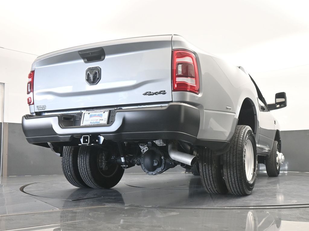 Used 2024 Billet Silver Metallic Clearcoat Ram Tradesman image 55