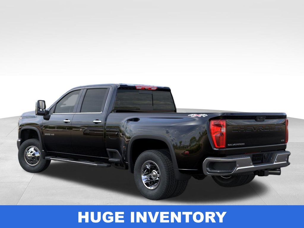 2025 Chevrolet Silverado 3500HD LTZ 3