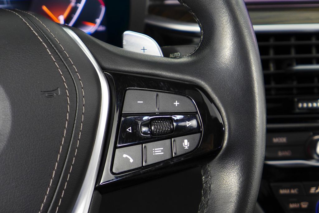 Thumbnail: 2022 BMW 5 Series - 28