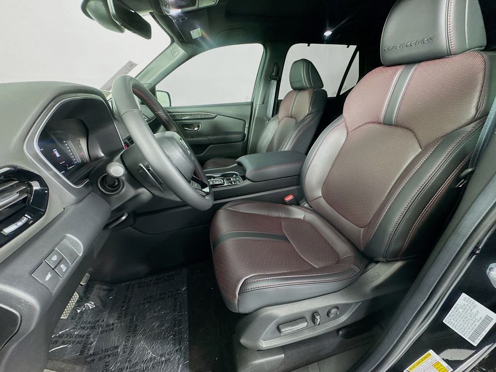 Used Car 2025 Honda Pilot  Black Edition For Sale Under $50,000 In Austin, Texas