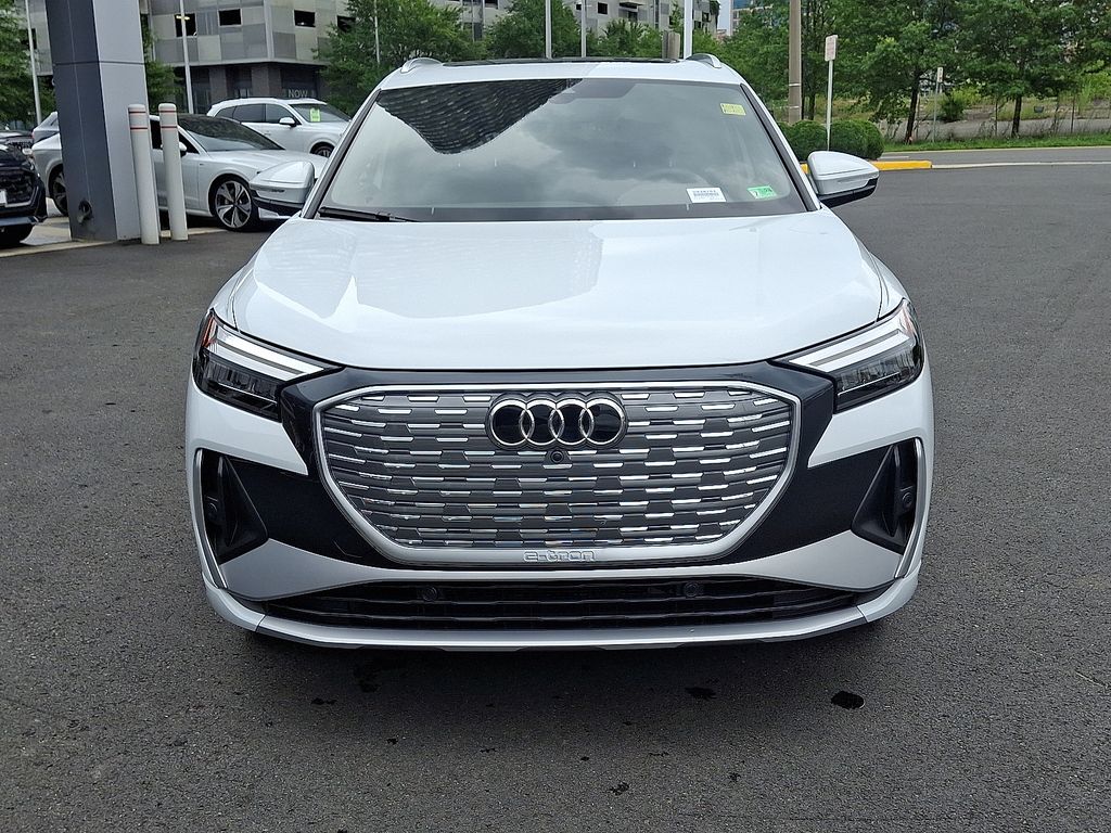 Thumbnail: 2024 Audi Q4 e-tron - 2