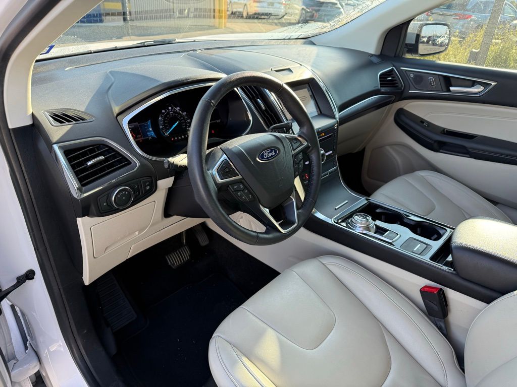 Thumbnail: 2019 Ford Edge - 7