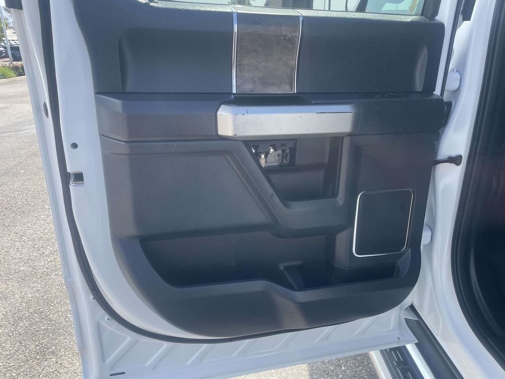 Used 2022 Ford Super Duty F-250 Lariat 4D Crew Cab