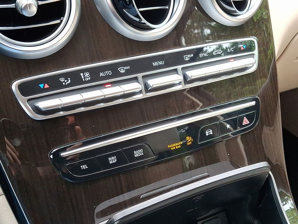 2021 Mercedes-Benz GLC 300 15