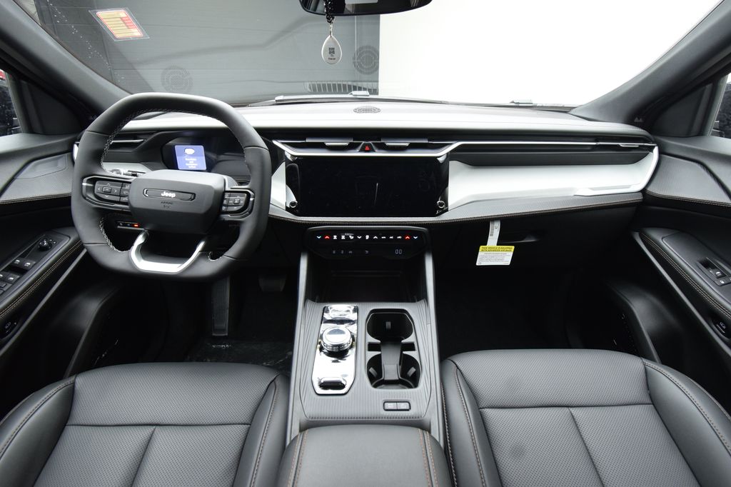 new 2026 Jeep Cherokee car, priced at $43,585