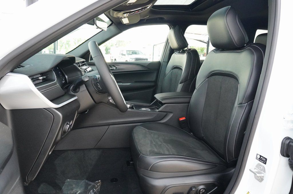 New Car 2025 Jeep Grand Cherokee  Altitude X For Sale Under $40,000 In Weatherford, Texas