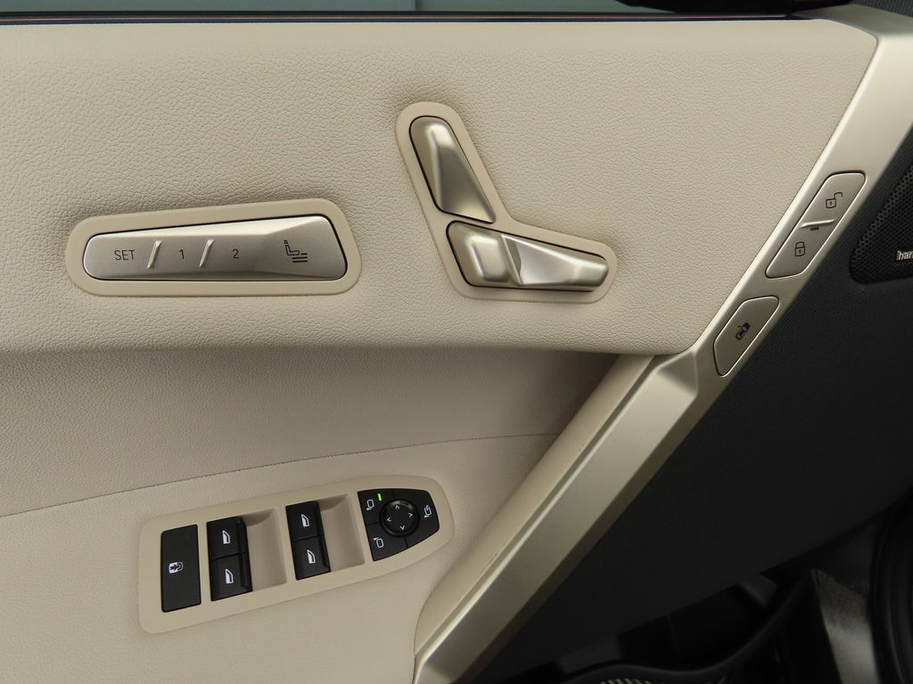 2024 BMW iX xDrive50 23