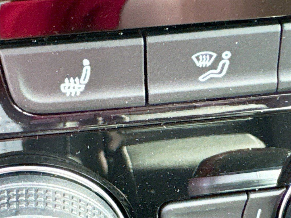 New 2024 Black Pearl Volkswagen 1.5T SE image 21