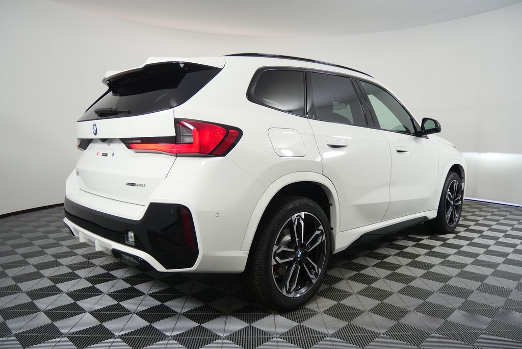 Thumbnail: 2026 BMW X1 - 3