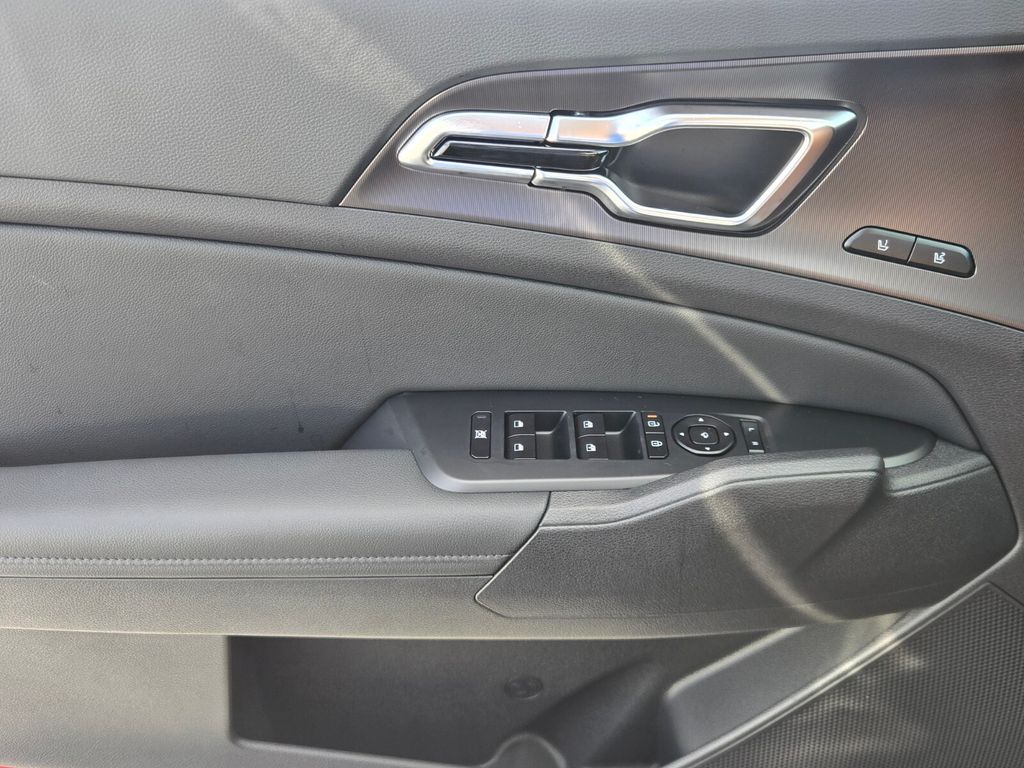 2027 Kia Sportage - $42,130