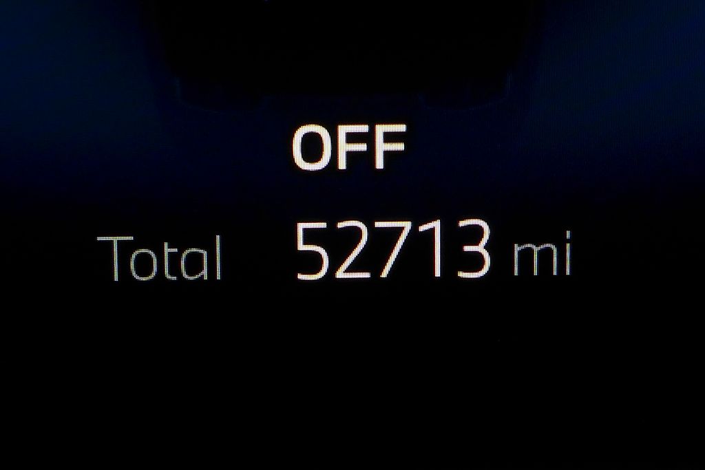 Thumbnail: 2023 BMW i4 - 32