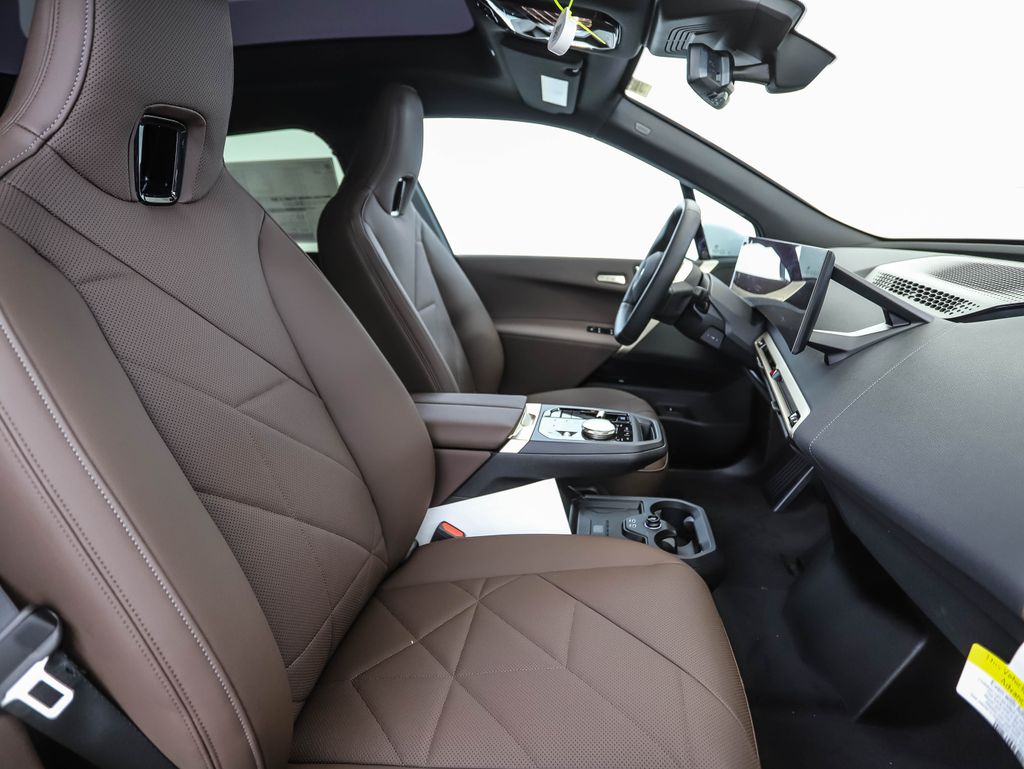 Thumbnail: 2026 BMW iX - 32