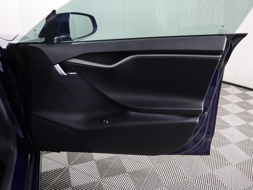 Thumbnail: 2018 Tesla Model S - 26