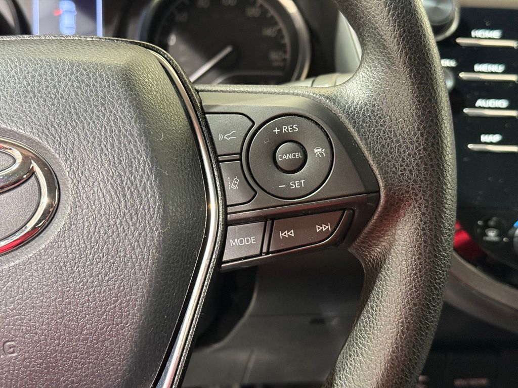 Thumbnail: 2019 Toyota Camry - 22