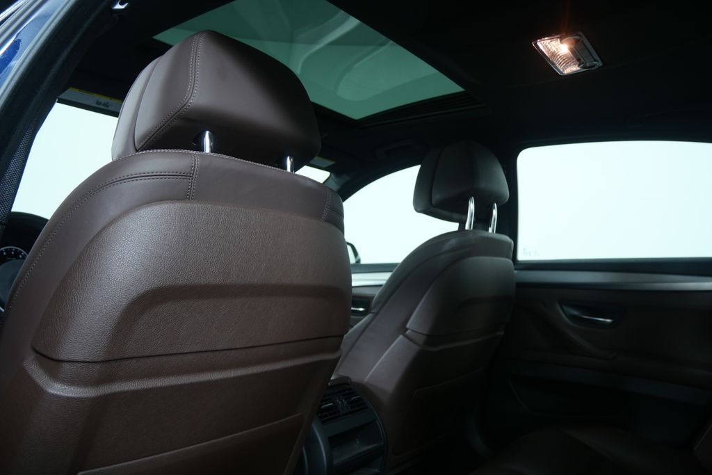 Thumbnail: 2016 BMW 5 Series - 13