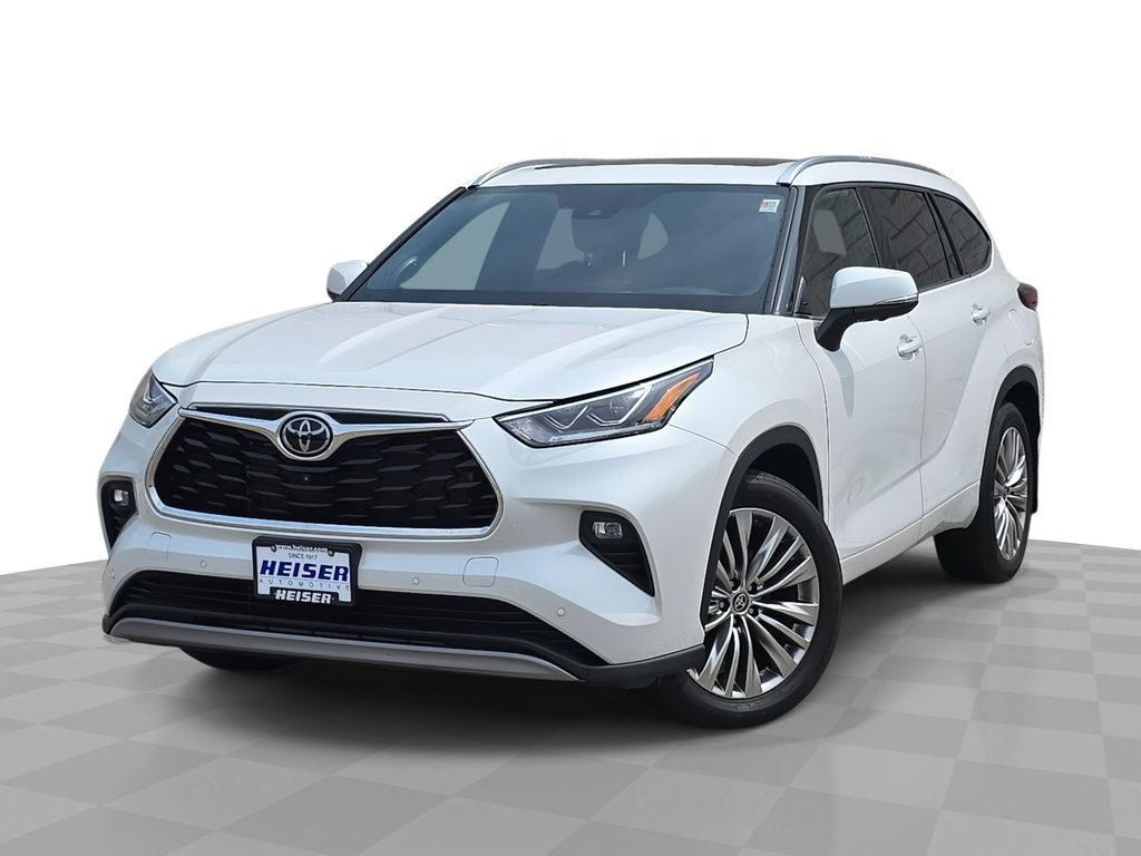 White (Wind Chill Pearl) 2025 Toyota Highlander SUV / Crossover All-Wheel Drive 8-Speed Automatic