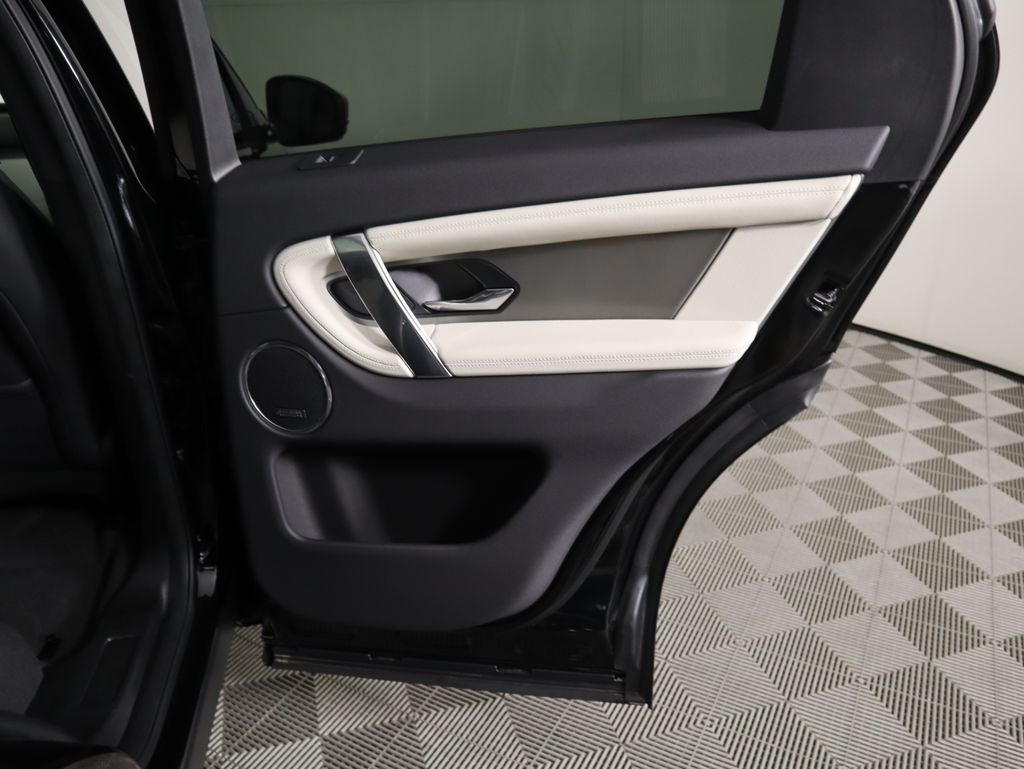 Thumbnail: 2025 Land Rover Discovery Sport - 28