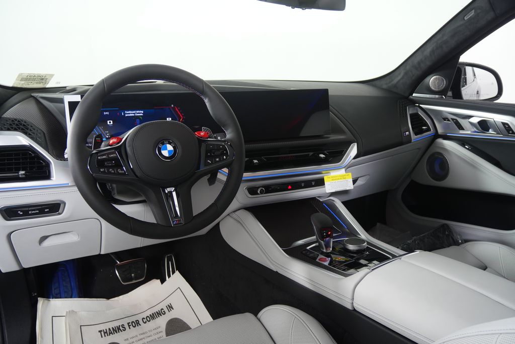 Thumbnail: 2026 BMW XM - 18