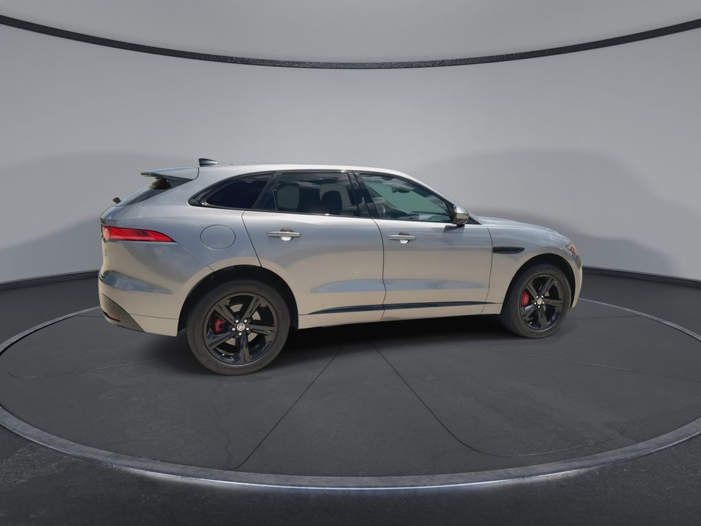 Thumbnail: 2020 Jaguar F-Pace - 9