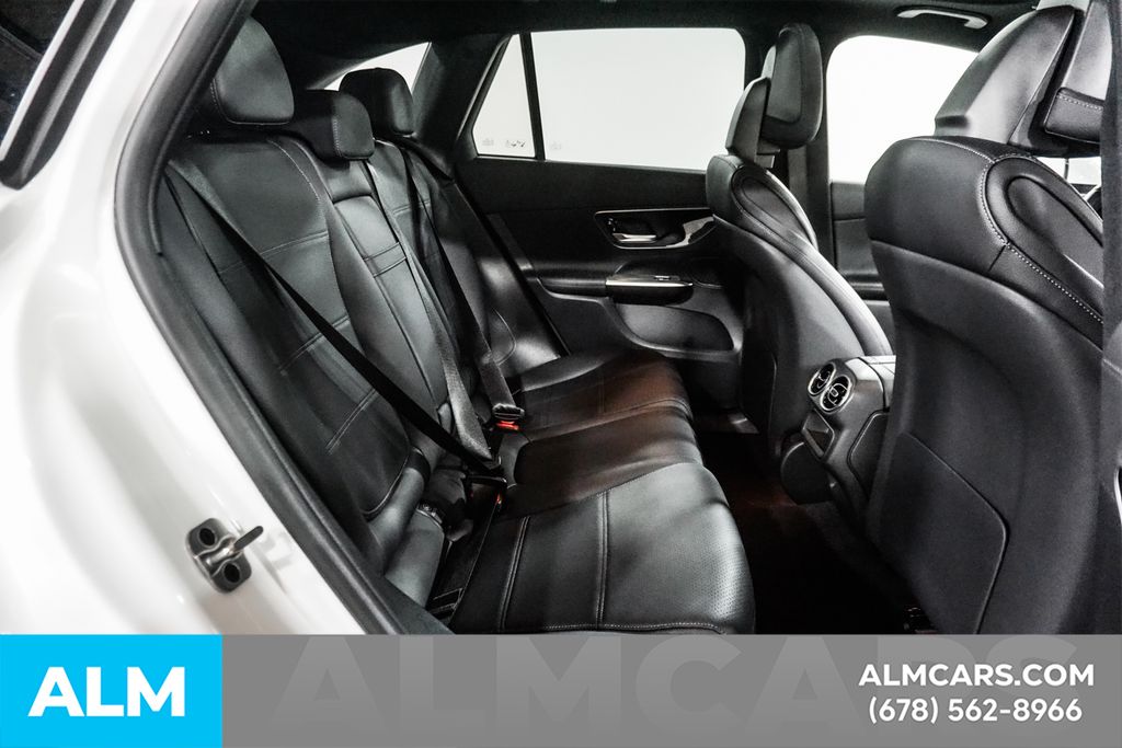 Used 2025 White Mercedes-Benz GLC 300 image 11