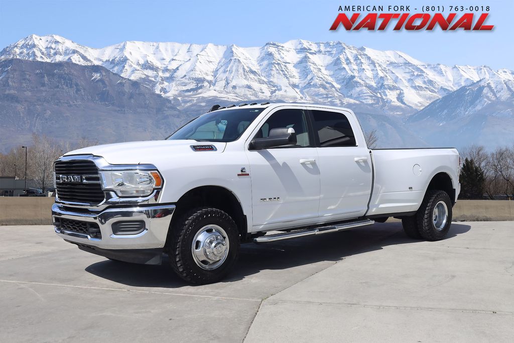 Bright White Clearcoat 2021 RAM 3500 Big Horn Crew Cab LB DRW 4WD Pickup Truck Four-Wheel Drive 6-Speed Automatic