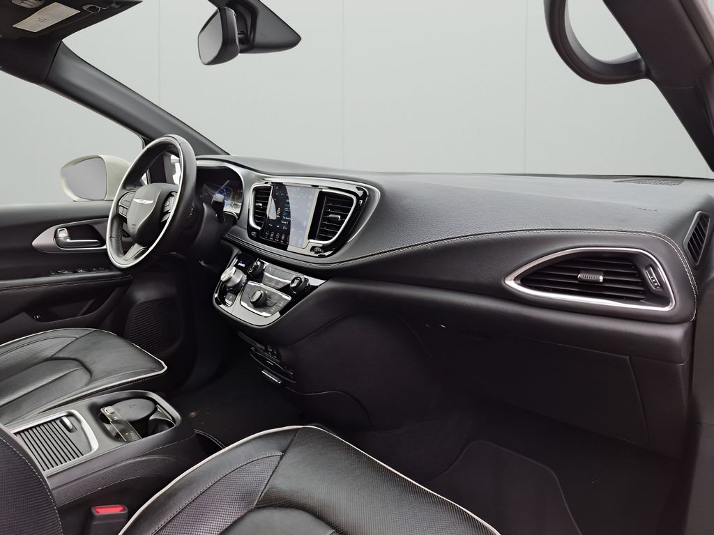 Used Car 2020 Chrysler Pacifica Hybrid  Limited For Sale Under $30,000 In Austin, Texas