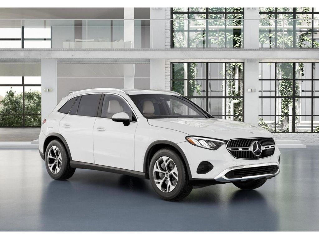 2025 Mercedes-Benz GLC GLC 350 E Hybrid 11