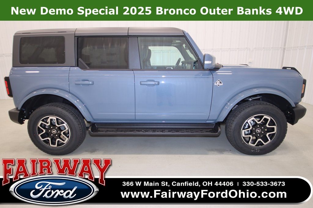 2025 Ford Bronco Outer Banks 4-Door 4WD