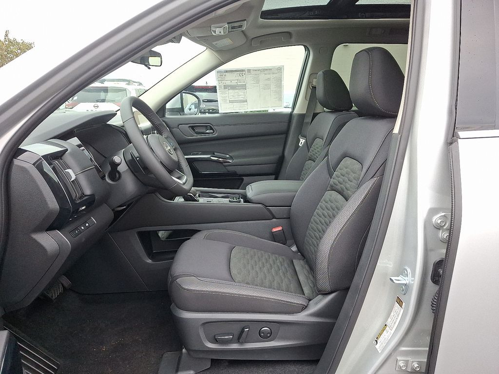 Thumbnail: 2025 Nissan Pathfinder - 7