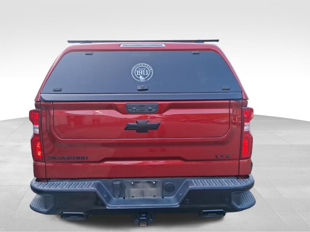 Used 2022 Red Chevrolet LTZ image 15