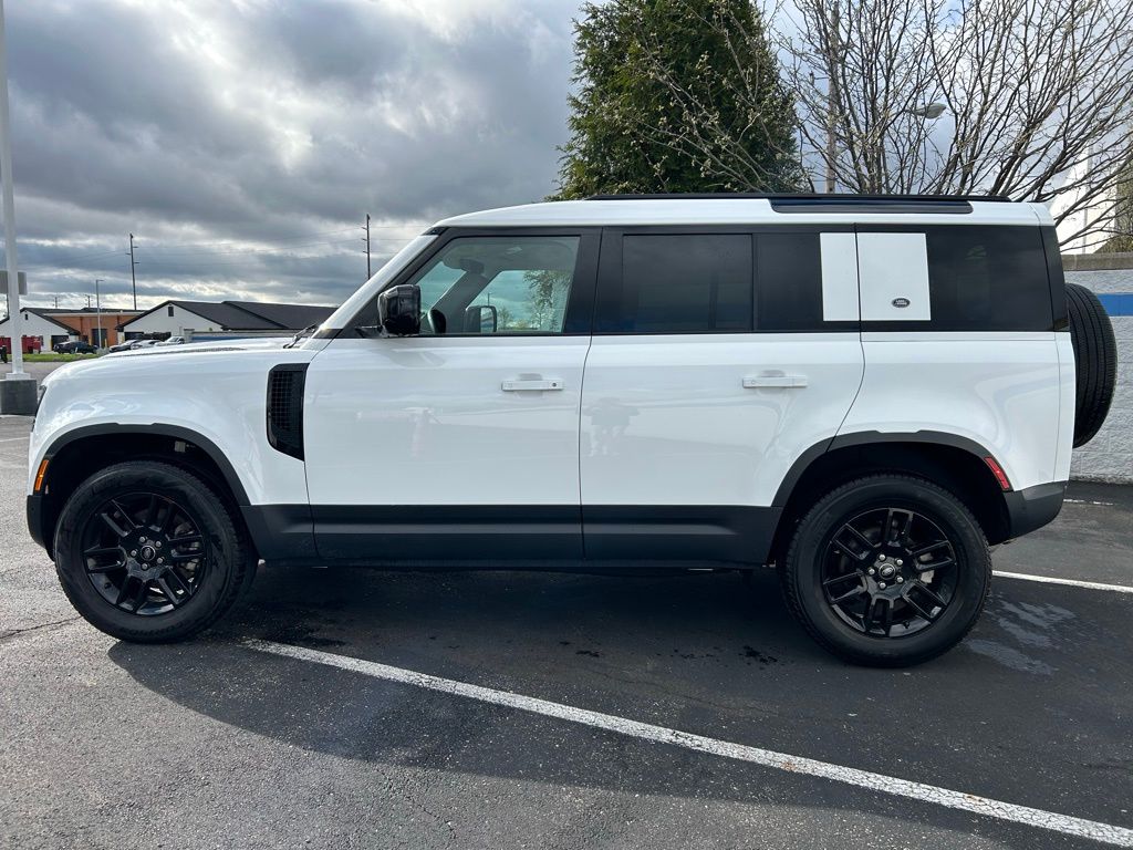2024 Land Rover Defender 110 2