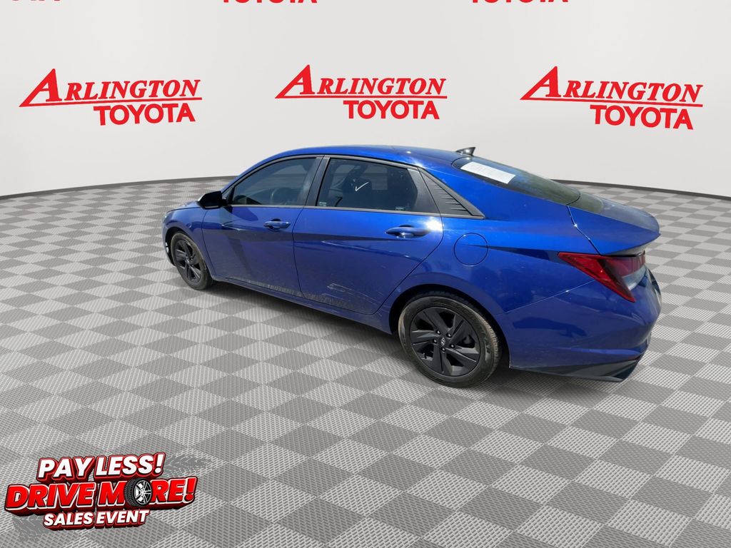 2021 Hyundai Elantra SEL - Photo 9